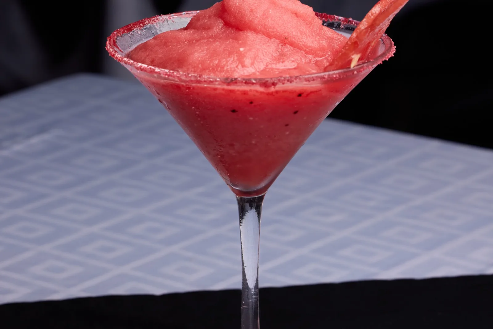 Coctel de la casa de Cabo Coyote sobre la barra