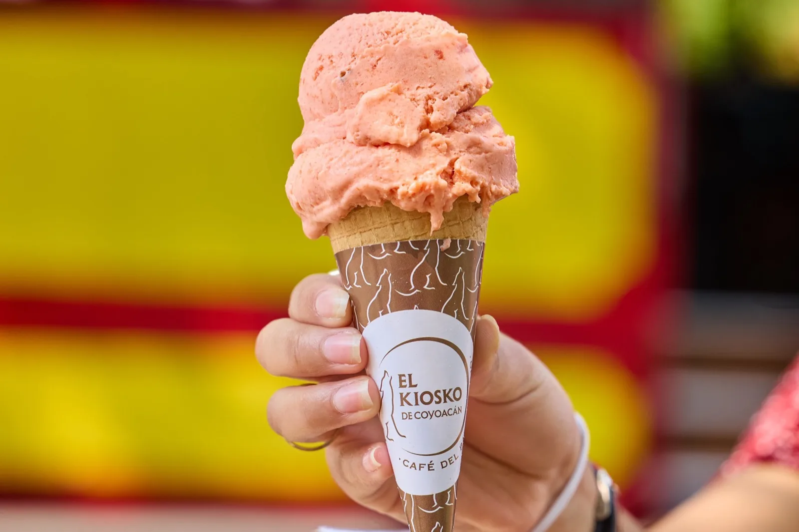 Cono de helado de El Kiosko, recién servido